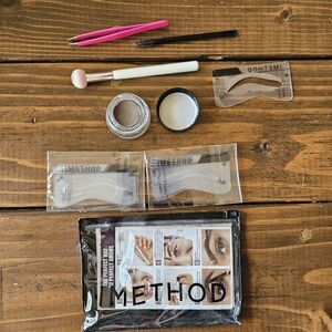 Method Brow Shaping Kit with Tools